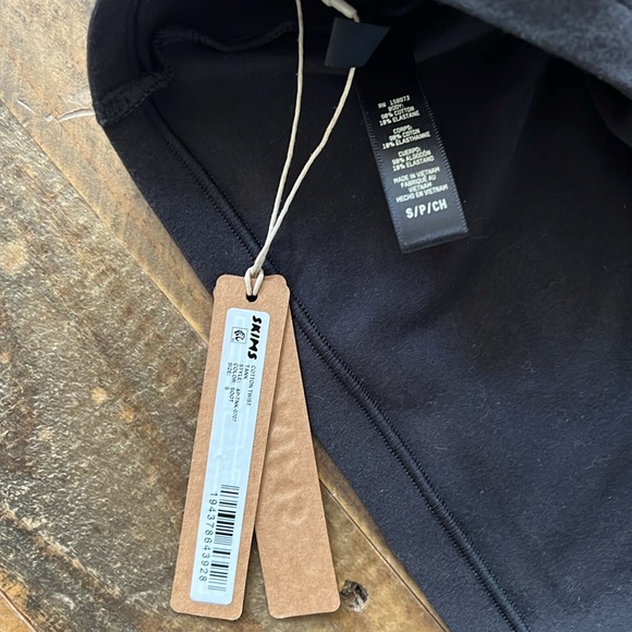 Cotton Twist Cropped Tank - Picture 6 of 7